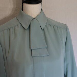 Pendleton button down polyester blouse mint green size 8 machine wash
